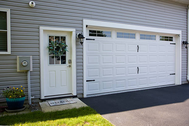 24/7 Emergency Garage Door Panel Replacement experts in Winchester, KY